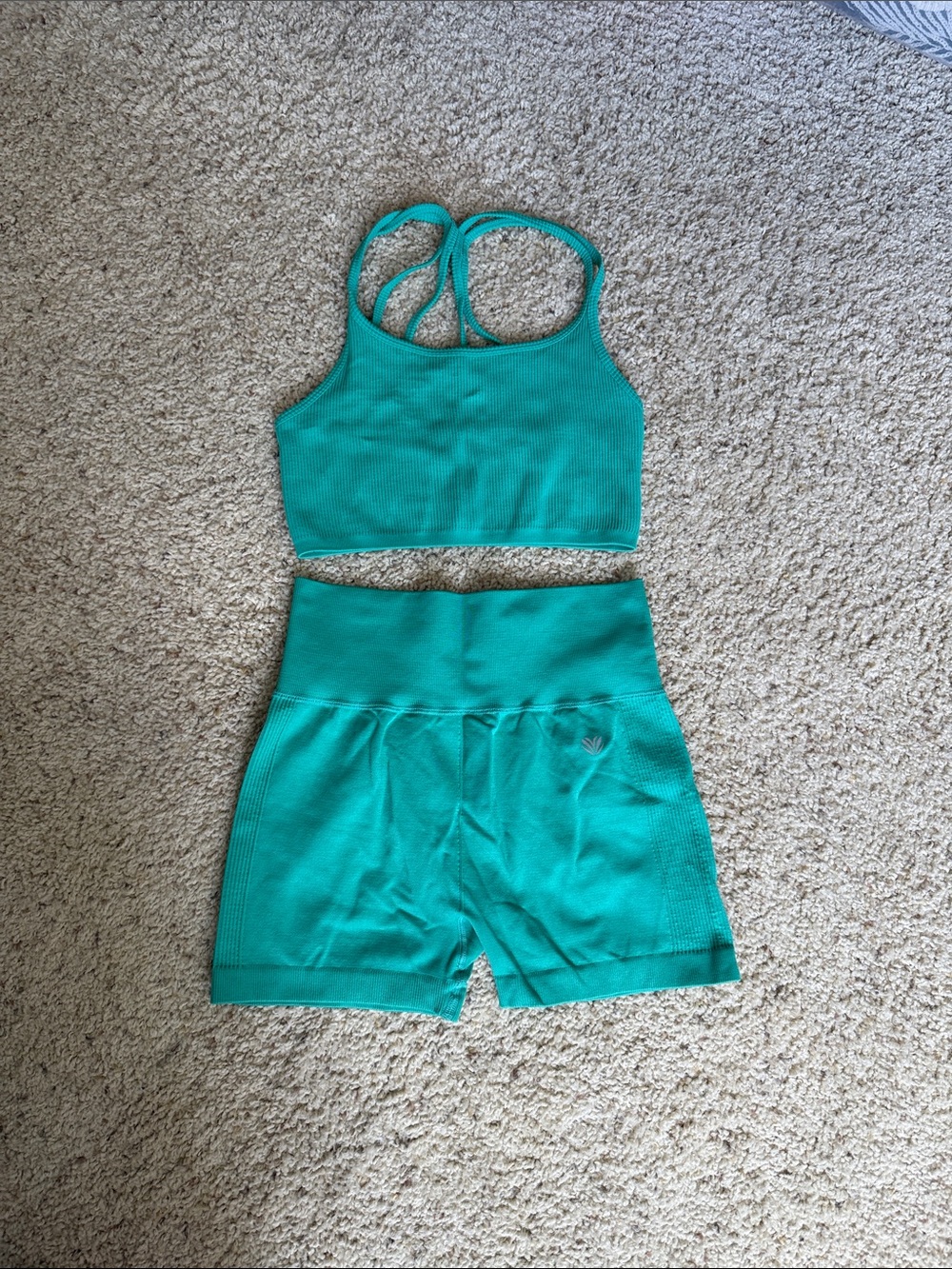 Forever 21 Teal Seamless Sports Bra & High-Waist Shorts Set